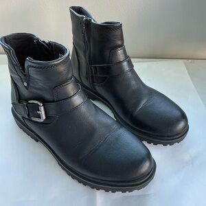 BareTraps Rochelle Black Leather Woman Booties Boots Size 9 M